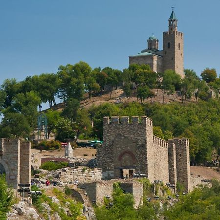 Апартамент Лукс Царевец-Център Veliko Tărnovo Esterno foto